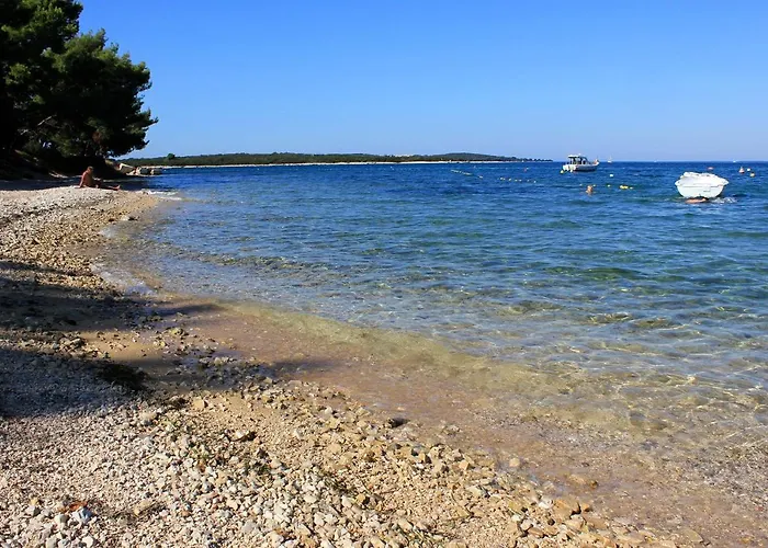 With A Parking Space Stinjan, - 11633 *